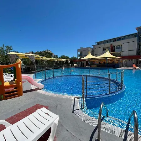 Sunny Elit3 - елит 3 апартамент Apartament Słoneczny Brzeg
